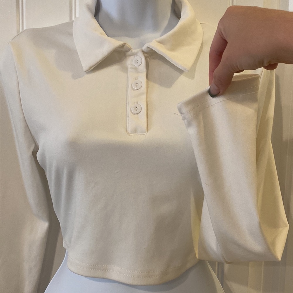 🔥5/$20🔥 COLLARED LONG SLEEVE CROP TOP